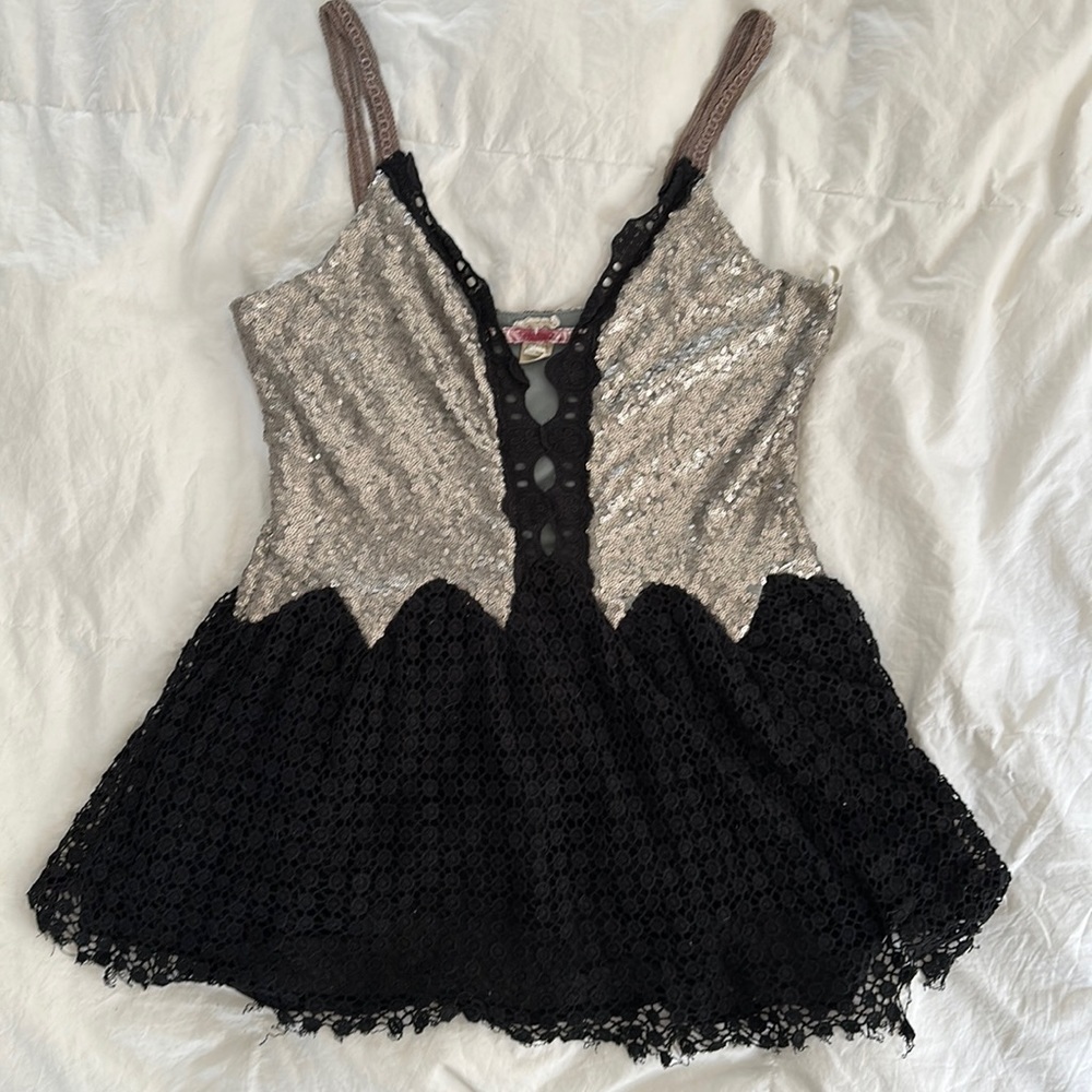 Pullover top